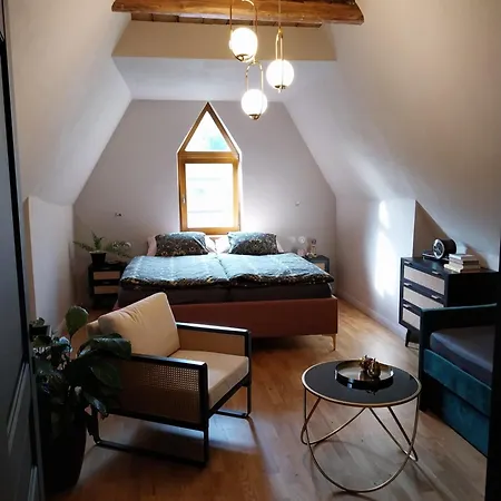 Júlia Apartman